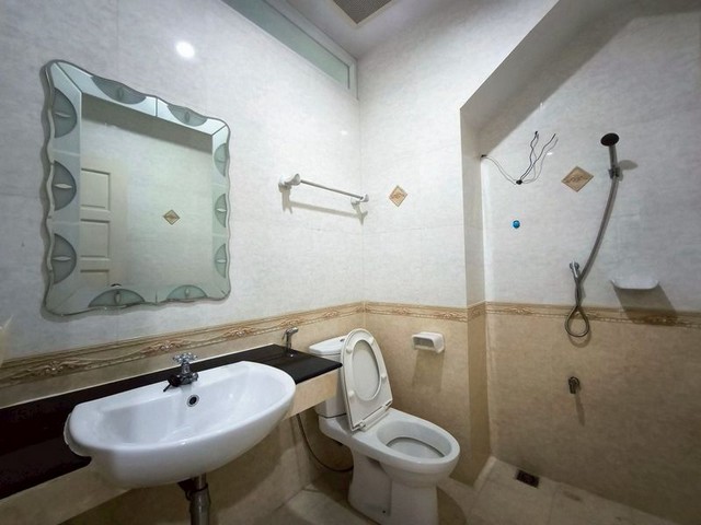 ประกาศฟรี! ซื้อ-ขาย-เช่า คอนโด บ้าน ทาวน์โฮม ที่ดิน และพื้นที่เชิงพาณิชย์ทั่วประเทศไทย ทุกทำเล ทุกงบประมาณ ไม่มีค่าใช้จ่าย ลงง่าย ขายไว เข้าถึงผู้ซื้อโดยตรง 5 249846pic4.jpg