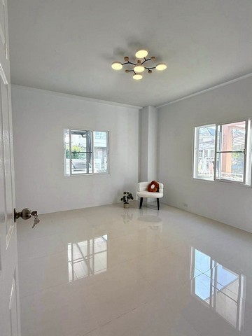 ประกาศฟรี! ซื้อ-ขาย-เช่า คอนโด บ้าน ทาวน์โฮม ที่ดิน และพื้นที่เชิงพาณิชย์ทั่วประเทศไทย ทุกทำเล ทุกงบประมาณ ไม่มีค่าใช้จ่าย ลงง่าย ขายไว เข้าถึงผู้ซื้อโดยตรง 4 249832pic3.jpg