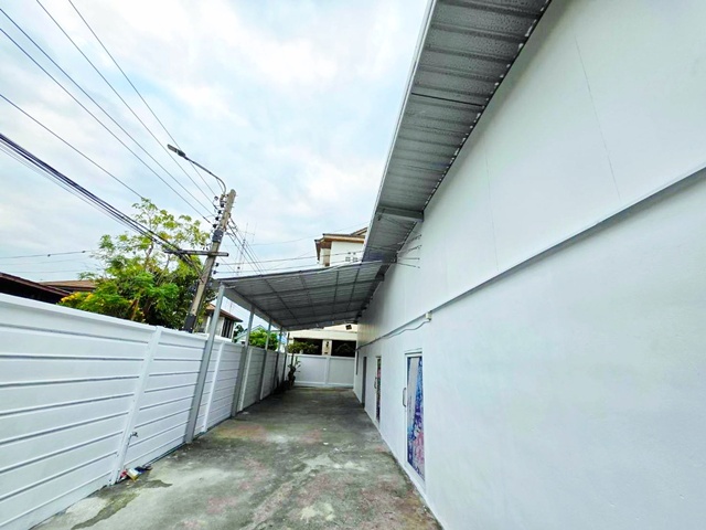 ประกาศฟรี! ซื้อ-ขาย-เช่า คอนโด บ้าน ทาวน์โฮม ที่ดิน และพื้นที่เชิงพาณิชย์ทั่วประเทศไทย ทุกทำเล ทุกงบประมาณ ไม่มีค่าใช้จ่าย ลงง่าย ขายไว เข้าถึงผู้ซื้อโดยตรง 3 249790pic2.jpg