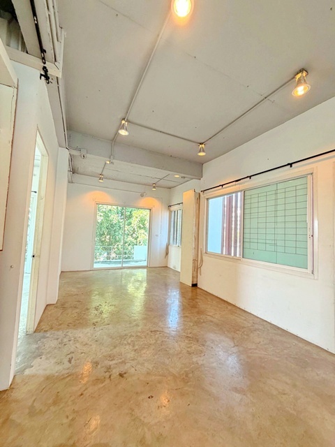 ประกาศฟรี! ซื้อ-ขาย-เช่า คอนโด บ้าน ทาวน์โฮม ที่ดิน และพื้นที่เชิงพาณิชย์ทั่วประเทศไทย ทุกทำเล ทุกงบประมาณ ไม่มีค่าใช้จ่าย ลงง่าย ขายไว เข้าถึงผู้ซื้อโดยตรง 5 249781pic4.jpg