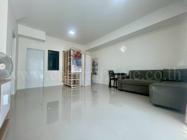 ประกาศฟรี! ซื้อ-ขาย-เช่า คอนโด บ้าน ทาวน์โฮม ที่ดิน และพื้นที่เชิงพาณิชย์ทั่วประเทศไทย ทุกทำเล ทุกงบประมาณ ไม่มีค่าใช้จ่าย ลงง่าย ขายไว เข้าถึงผู้ซื้อโดยตรง 4 185235pic3.jpg