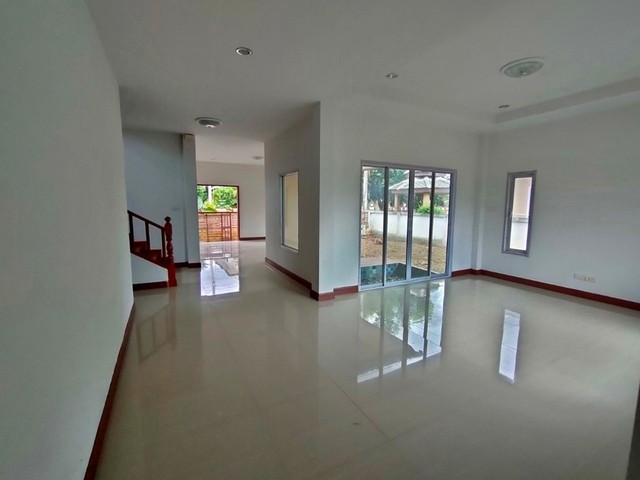 ประกาศฟรี! ซื้อ-ขาย-เช่า คอนโด บ้าน ทาวน์โฮม ที่ดิน และพื้นที่เชิงพาณิชย์ทั่วประเทศไทย ทุกทำเล ทุกงบประมาณ ไม่มีค่าใช้จ่าย ลงง่าย ขายไว เข้าถึงผู้ซื้อโดยตรง 5 249869pic4.jpg