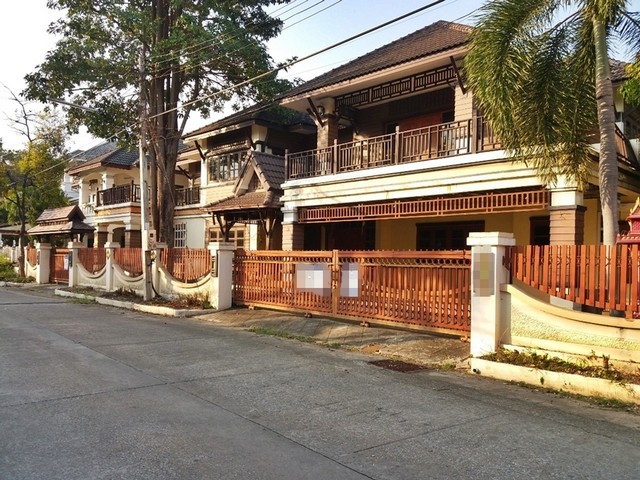 ประกาศฟรี! ซื้อ-ขาย-เช่า คอนโด บ้าน ทาวน์โฮม ที่ดิน และพื้นที่เชิงพาณิชย์ทั่วประเทศไทย ทุกทำเล ทุกงบประมาณ ไม่มีค่าใช้จ่าย ลงง่าย ขายไว เข้าถึงผู้ซื้อโดยตรง 3 249868pic2.jpg