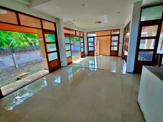 ประกาศฟรี! ซื้อ-ขาย-เช่า คอนโด บ้าน ทาวน์โฮม ที่ดิน และพื้นที่เชิงพาณิชย์ทั่วประเทศไทย ทุกทำเล ทุกงบประมาณ ไม่มีค่าใช้จ่าย ลงง่าย ขายไว เข้าถึงผู้ซื้อโดยตรง 4 249867pic3.jpg