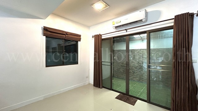 ประกาศฟรี! ซื้อ-ขาย-เช่า คอนโด บ้าน ทาวน์โฮม ที่ดิน และพื้นที่เชิงพาณิชย์ทั่วประเทศไทย ทุกทำเล ทุกงบประมาณ ไม่มีค่าใช้จ่าย ลงง่าย ขายไว เข้าถึงผู้ซื้อโดยตรง 5 290202pic4.jpg