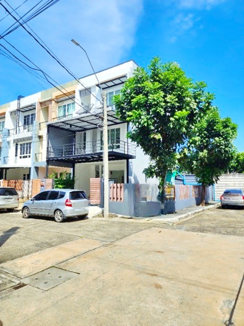 ประกาศฟรี! ซื้อ-ขาย-เช่า คอนโด บ้าน ทาวน์โฮม ที่ดิน และพื้นที่เชิงพาณิชย์ทั่วประเทศไทย ทุกทำเล ทุกงบประมาณ ไม่มีค่าใช้จ่าย ลงง่าย ขายไว เข้าถึงผู้ซื้อโดยตรง 2 249879pic1.jpg