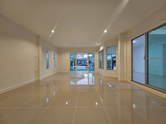 ประกาศฟรี! ซื้อ-ขาย-เช่า คอนโด บ้าน ทาวน์โฮม ที่ดิน และพื้นที่เชิงพาณิชย์ทั่วประเทศไทย ทุกทำเล ทุกงบประมาณ ไม่มีค่าใช้จ่าย ลงง่าย ขายไว เข้าถึงผู้ซื้อโดยตรง 5 293829pic4.jpg