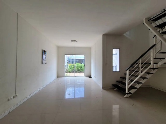 ประกาศฟรี! ซื้อ-ขาย-เช่า คอนโด บ้าน ทาวน์โฮม ที่ดิน และพื้นที่เชิงพาณิชย์ทั่วประเทศไทย ทุกทำเล ทุกงบประมาณ ไม่มีค่าใช้จ่าย ลงง่าย ขายไว เข้าถึงผู้ซื้อโดยตรง 4 249802pic3.jpg