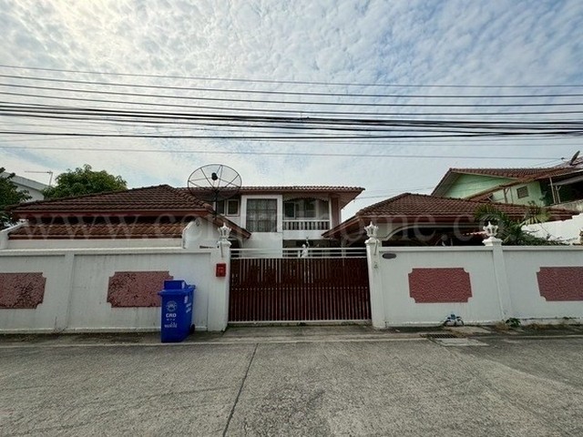 ประกาศฟรี! ซื้อ-ขาย-เช่า คอนโด บ้าน ทาวน์โฮม ที่ดิน และพื้นที่เชิงพาณิชย์ทั่วประเทศไทย ทุกทำเล ทุกงบประมาณ ไม่มีค่าใช้จ่าย ลงง่าย ขายไว เข้าถึงผู้ซื้อโดยตรง 2 291885pic1.jpg