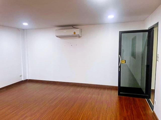 ประกาศฟรี! ซื้อ-ขาย-เช่า คอนโด บ้าน ทาวน์โฮม ที่ดิน และพื้นที่เชิงพาณิชย์ทั่วประเทศไทย ทุกทำเล ทุกงบประมาณ ไม่มีค่าใช้จ่าย ลงง่าย ขายไว เข้าถึงผู้ซื้อโดยตรง 5 314213pic4.jpg