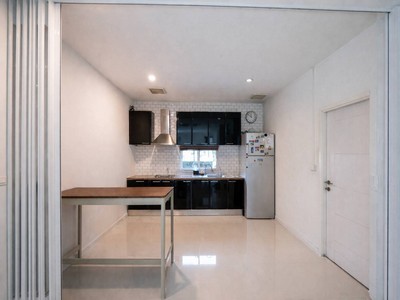 ประกาศฟรี! ซื้อ-ขาย-เช่า คอนโด บ้าน ทาวน์โฮม ที่ดิน และพื้นที่เชิงพาณิชย์ทั่วประเทศไทย ทุกทำเล ทุกงบประมาณ ไม่มีค่าใช้จ่าย ลงง่าย ขายไว เข้าถึงผู้ซื้อโดยตรง 5 512624pic4.jpg