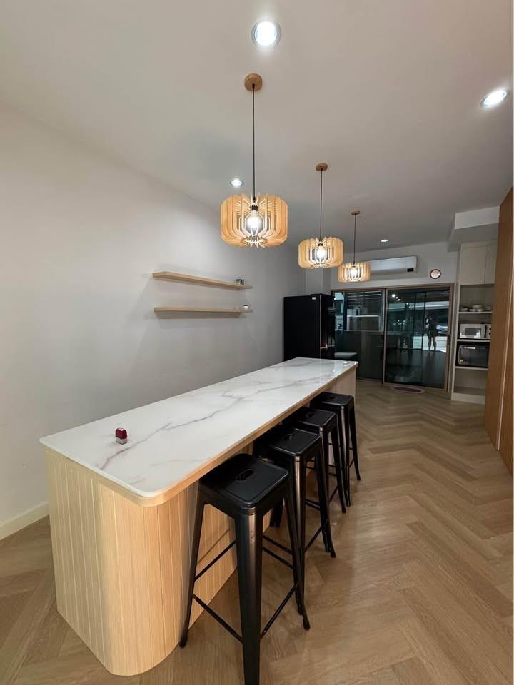 ประกาศฟรี! ซื้อ-ขาย-เช่า คอนโด บ้าน ทาวน์โฮม ที่ดิน และพื้นที่เชิงพาณิชย์ทั่วประเทศไทย ทุกทำเล ทุกงบประมาณ ไม่มีค่าใช้จ่าย ลงง่าย ขายไว เข้าถึงผู้ซื้อโดยตรง 3 512699pic2.jpg