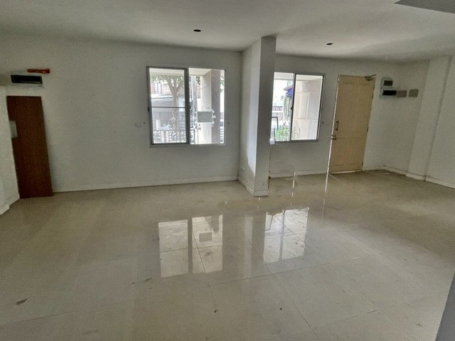 ประกาศฟรี! ซื้อ-ขาย-เช่า คอนโด บ้าน ทาวน์โฮม ที่ดิน และพื้นที่เชิงพาณิชย์ทั่วประเทศไทย ทุกทำเล ทุกงบประมาณ ไม่มีค่าใช้จ่าย ลงง่าย ขายไว เข้าถึงผู้ซื้อโดยตรง 4 250072pic3.jpg