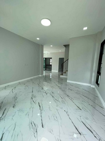 ประกาศฟรี! ซื้อ-ขาย-เช่า คอนโด บ้าน ทาวน์โฮม ที่ดิน และพื้นที่เชิงพาณิชย์ทั่วประเทศไทย ทุกทำเล ทุกงบประมาณ ไม่มีค่าใช้จ่าย ลงง่าย ขายไว เข้าถึงผู้ซื้อโดยตรง 5 250077pic4.jpg