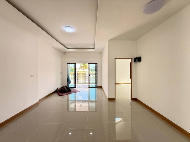 ประกาศฟรี! ซื้อ-ขาย-เช่า คอนโด บ้าน ทาวน์โฮม ที่ดิน และพื้นที่เชิงพาณิชย์ทั่วประเทศไทย ทุกทำเล ทุกงบประมาณ ไม่มีค่าใช้จ่าย ลงง่าย ขายไว เข้าถึงผู้ซื้อโดยตรง 5 250950pic4.jpg