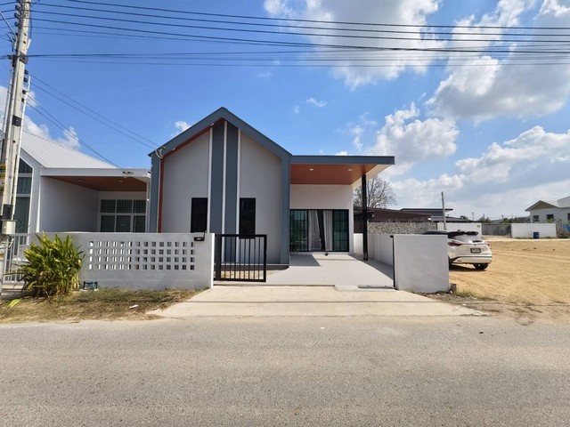 ประกาศฟรี! ซื้อ-ขาย-เช่า คอนโด บ้าน ทาวน์โฮม ที่ดิน และพื้นที่เชิงพาณิชย์ทั่วประเทศไทย ทุกทำเล ทุกงบประมาณ ไม่มีค่าใช้จ่าย ลงง่าย ขายไว เข้าถึงผู้ซื้อโดยตรง 2 250960pic1.jpg