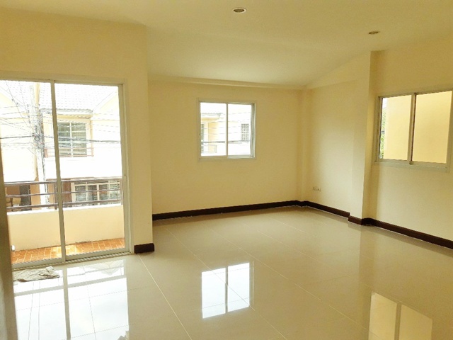 ประกาศฟรี! ซื้อ-ขาย-เช่า คอนโด บ้าน ทาวน์โฮม ที่ดิน และพื้นที่เชิงพาณิชย์ทั่วประเทศไทย ทุกทำเล ทุกงบประมาณ ไม่มีค่าใช้จ่าย ลงง่าย ขายไว เข้าถึงผู้ซื้อโดยตรง 4 314417pic3.jpg