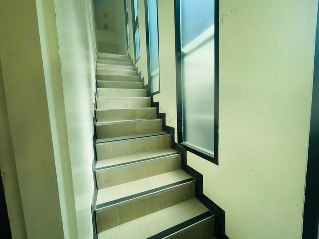 ประกาศฟรี! ซื้อ-ขาย-เช่า คอนโด บ้าน ทาวน์โฮม ที่ดิน และพื้นที่เชิงพาณิชย์ทั่วประเทศไทย ทุกทำเล ทุกงบประมาณ ไม่มีค่าใช้จ่าย ลงง่าย ขายไว เข้าถึงผู้ซื้อโดยตรง 5 512831pic4.jpg