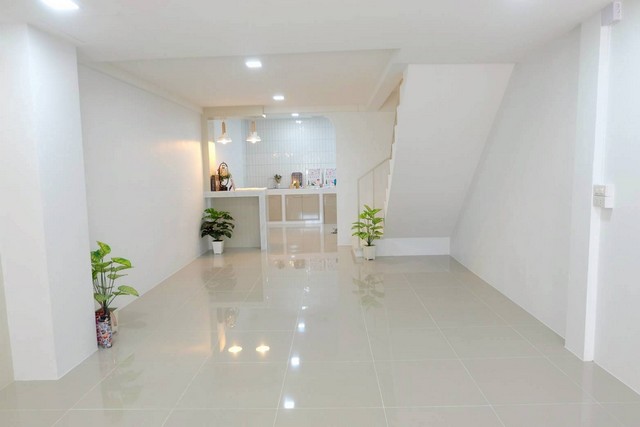 ประกาศฟรี! ซื้อ-ขาย-เช่า คอนโด บ้าน ทาวน์โฮม ที่ดิน และพื้นที่เชิงพาณิชย์ทั่วประเทศไทย ทุกทำเล ทุกงบประมาณ ไม่มีค่าใช้จ่าย ลงง่าย ขายไว เข้าถึงผู้ซื้อโดยตรง 3 251011pic2.jpg