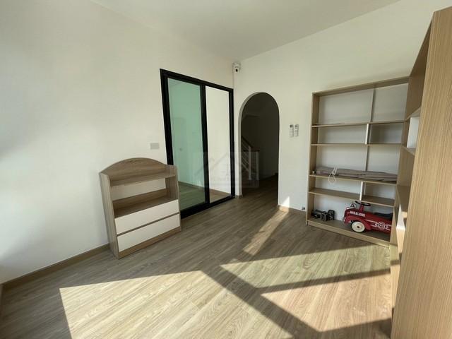 ประกาศฟรี! ซื้อ-ขาย-เช่า คอนโด บ้าน ทาวน์โฮม ที่ดิน และพื้นที่เชิงพาณิชย์ทั่วประเทศไทย ทุกทำเล ทุกงบประมาณ ไม่มีค่าใช้จ่าย ลงง่าย ขายไว เข้าถึงผู้ซื้อโดยตรง 5 512774pic4.jpg