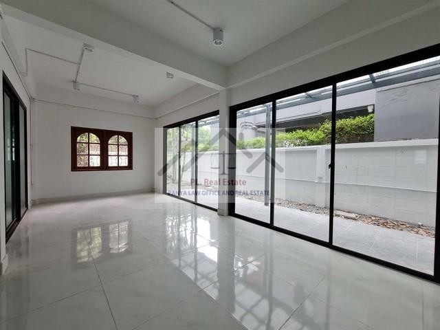 ประกาศฟรี! ซื้อ-ขาย-เช่า คอนโด บ้าน ทาวน์โฮม ที่ดิน และพื้นที่เชิงพาณิชย์ทั่วประเทศไทย ทุกทำเล ทุกงบประมาณ ไม่มีค่าใช้จ่าย ลงง่าย ขายไว เข้าถึงผู้ซื้อโดยตรง 3 512138pic2.jpg