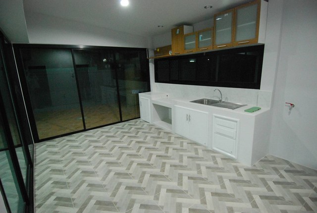 ประกาศฟรี! ซื้อ-ขาย-เช่า คอนโด บ้าน ทาวน์โฮม ที่ดิน และพื้นที่เชิงพาณิชย์ทั่วประเทศไทย ทุกทำเล ทุกงบประมาณ ไม่มีค่าใช้จ่าย ลงง่าย ขายไว เข้าถึงผู้ซื้อโดยตรง 5 512116pic4.jpg