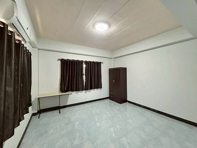 ประกาศฟรี! ซื้อ-ขาย-เช่า คอนโด บ้าน ทาวน์โฮม ที่ดิน และพื้นที่เชิงพาณิชย์ทั่วประเทศไทย ทุกทำเล ทุกงบประมาณ ไม่มีค่าใช้จ่าย ลงง่าย ขายไว เข้าถึงผู้ซื้อโดยตรง 4 251017pic3.jpg