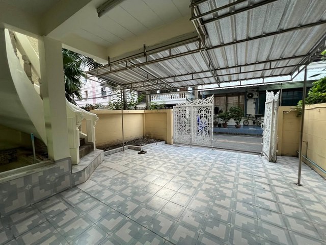 ประกาศฟรี! ซื้อ-ขาย-เช่า คอนโด บ้าน ทาวน์โฮม ที่ดิน และพื้นที่เชิงพาณิชย์ทั่วประเทศไทย ทุกทำเล ทุกงบประมาณ ไม่มีค่าใช้จ่าย ลงง่าย ขายไว เข้าถึงผู้ซื้อโดยตรง 4 512967pic3.jpg