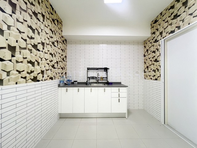 ประกาศฟรี! ซื้อ-ขาย-เช่า คอนโด บ้าน ทาวน์โฮม ที่ดิน และพื้นที่เชิงพาณิชย์ทั่วประเทศไทย ทุกทำเล ทุกงบประมาณ ไม่มีค่าใช้จ่าย ลงง่าย ขายไว เข้าถึงผู้ซื้อโดยตรง 4 199929pic3.jpg