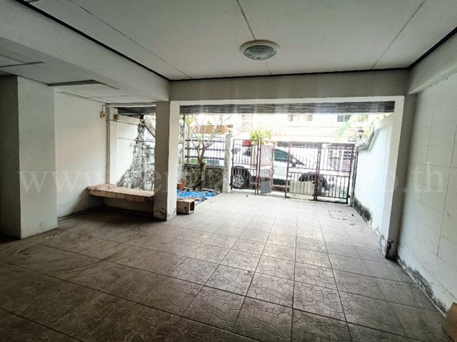 ประกาศฟรี! ซื้อ-ขาย-เช่า คอนโด บ้าน ทาวน์โฮม ที่ดิน และพื้นที่เชิงพาณิชย์ทั่วประเทศไทย ทุกทำเล ทุกงบประมาณ ไม่มีค่าใช้จ่าย ลงง่าย ขายไว เข้าถึงผู้ซื้อโดยตรง 5 250056pic4.jpg