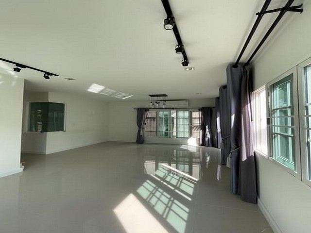 ประกาศฟรี! ซื้อ-ขาย-เช่า คอนโด บ้าน ทาวน์โฮม ที่ดิน และพื้นที่เชิงพาณิชย์ทั่วประเทศไทย ทุกทำเล ทุกงบประมาณ ไม่มีค่าใช้จ่าย ลงง่าย ขายไว เข้าถึงผู้ซื้อโดยตรง 4 512222pic3.jpg