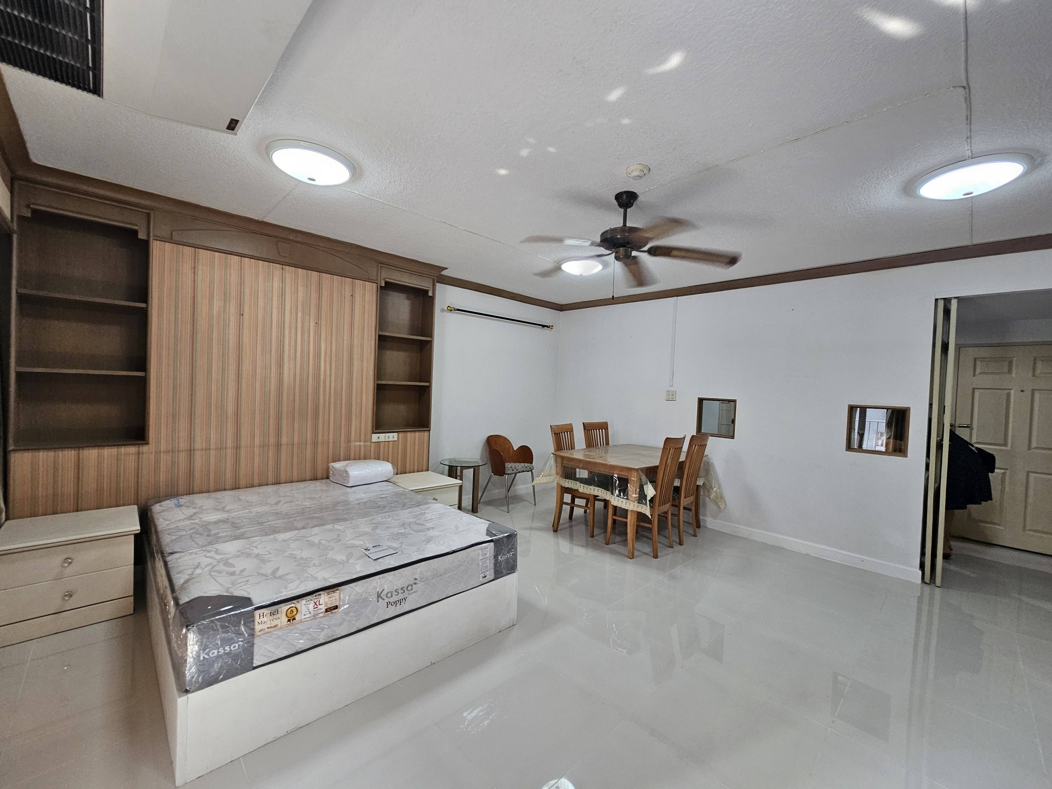 ประกาศฟรี! ซื้อ-ขาย-เช่า คอนโด บ้าน ทาวน์โฮม ที่ดิน และพื้นที่เชิงพาณิชย์ทั่วประเทศไทย ทุกทำเล ทุกงบประมาณ ไม่มีค่าใช้จ่าย ลงง่าย ขายไว เข้าถึงผู้ซื้อโดยตรง 4 293930pic3.jpg