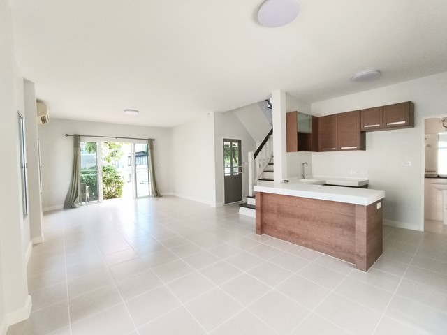 ประกาศฟรี! ซื้อ-ขาย-เช่า คอนโด บ้าน ทาวน์โฮม ที่ดิน และพื้นที่เชิงพาณิชย์ทั่วประเทศไทย ทุกทำเล ทุกงบประมาณ ไม่มีค่าใช้จ่าย ลงง่าย ขายไว เข้าถึงผู้ซื้อโดยตรง 3 488573pic2.jpg