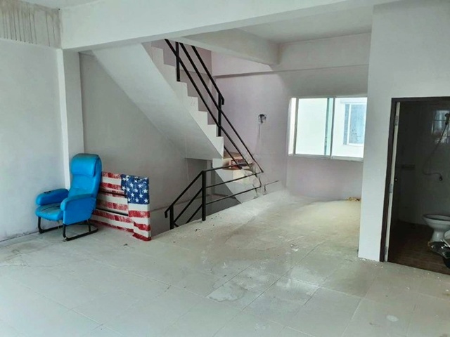 ประกาศฟรี! ซื้อ-ขาย-เช่า คอนโด บ้าน ทาวน์โฮม ที่ดิน และพื้นที่เชิงพาณิชย์ทั่วประเทศไทย ทุกทำเล ทุกงบประมาณ ไม่มีค่าใช้จ่าย ลงง่าย ขายไว เข้าถึงผู้ซื้อโดยตรง 5 251052pic4.jpg