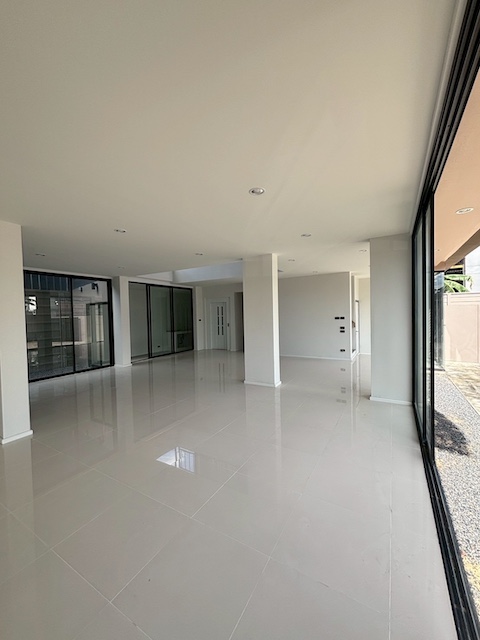 ประกาศฟรี! ซื้อ-ขาย-เช่า คอนโด บ้าน ทาวน์โฮม ที่ดิน และพื้นที่เชิงพาณิชย์ทั่วประเทศไทย ทุกทำเล ทุกงบประมาณ ไม่มีค่าใช้จ่าย ลงง่าย ขายไว เข้าถึงผู้ซื้อโดยตรง 3 512456pic2.jpg