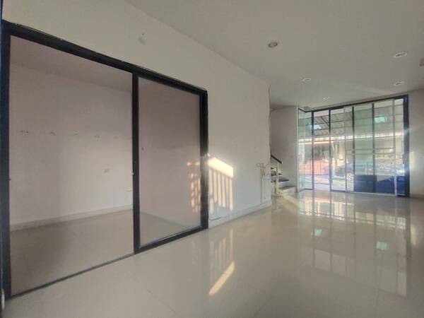 ประกาศฟรี! ซื้อ-ขาย-เช่า คอนโด บ้าน ทาวน์โฮม ที่ดิน และพื้นที่เชิงพาณิชย์ทั่วประเทศไทย ทุกทำเล ทุกงบประมาณ ไม่มีค่าใช้จ่าย ลงง่าย ขายไว เข้าถึงผู้ซื้อโดยตรง 5 453658pic4.jpg