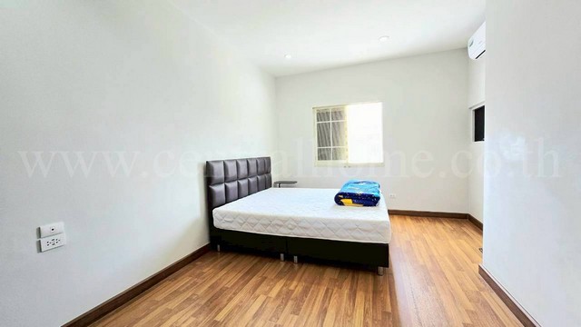 ประกาศฟรี! ซื้อ-ขาย-เช่า คอนโด บ้าน ทาวน์โฮม ที่ดิน และพื้นที่เชิงพาณิชย์ทั่วประเทศไทย ทุกทำเล ทุกงบประมาณ ไม่มีค่าใช้จ่าย ลงง่าย ขายไว เข้าถึงผู้ซื้อโดยตรง 5 292168pic4.jpg