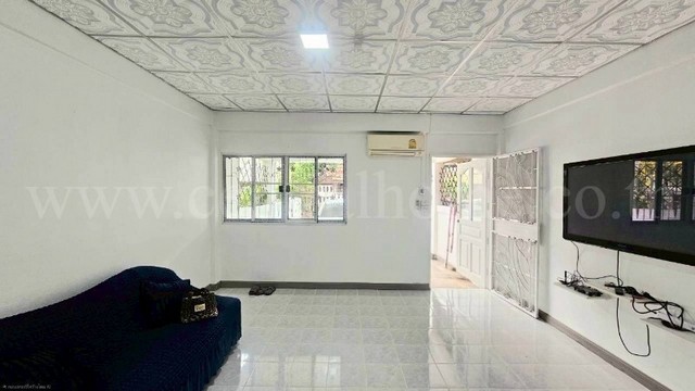 ประกาศฟรี! ซื้อ-ขาย-เช่า คอนโด บ้าน ทาวน์โฮม ที่ดิน และพื้นที่เชิงพาณิชย์ทั่วประเทศไทย ทุกทำเล ทุกงบประมาณ ไม่มีค่าใช้จ่าย ลงง่าย ขายไว เข้าถึงผู้ซื้อโดยตรง 3 243660pic2.jpg