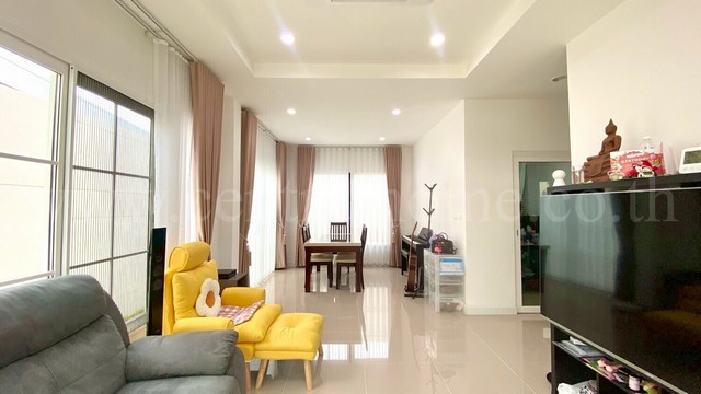 ประกาศฟรี! ซื้อ-ขาย-เช่า คอนโด บ้าน ทาวน์โฮม ที่ดิน และพื้นที่เชิงพาณิชย์ทั่วประเทศไทย ทุกทำเล ทุกงบประมาณ ไม่มีค่าใช้จ่าย ลงง่าย ขายไว เข้าถึงผู้ซื้อโดยตรง 4 290355pic3.jpg