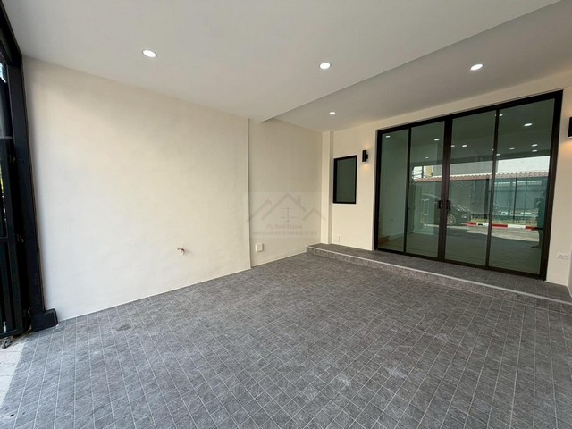 ประกาศฟรี! ซื้อ-ขาย-เช่า คอนโด บ้าน ทาวน์โฮม ที่ดิน และพื้นที่เชิงพาณิชย์ทั่วประเทศไทย ทุกทำเล ทุกงบประมาณ ไม่มีค่าใช้จ่าย ลงง่าย ขายไว เข้าถึงผู้ซื้อโดยตรง 4 512561pic3.jpg