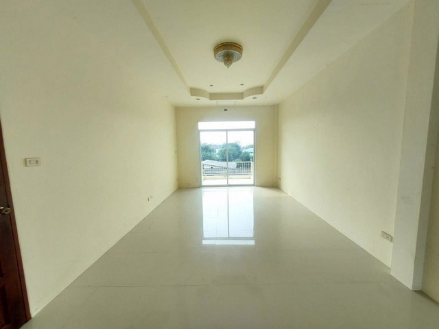 ประกาศฟรี! ซื้อ-ขาย-เช่า คอนโด บ้าน ทาวน์โฮม ที่ดิน และพื้นที่เชิงพาณิชย์ทั่วประเทศไทย ทุกทำเล ทุกงบประมาณ ไม่มีค่าใช้จ่าย ลงง่าย ขายไว เข้าถึงผู้ซื้อโดยตรง 5 251876pic4.jpg