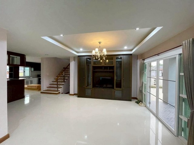 ประกาศฟรี! ซื้อ-ขาย-เช่า คอนโด บ้าน ทาวน์โฮม ที่ดิน และพื้นที่เชิงพาณิชย์ทั่วประเทศไทย ทุกทำเล ทุกงบประมาณ ไม่มีค่าใช้จ่าย ลงง่าย ขายไว เข้าถึงผู้ซื้อโดยตรง 3 251898pic2.jpg