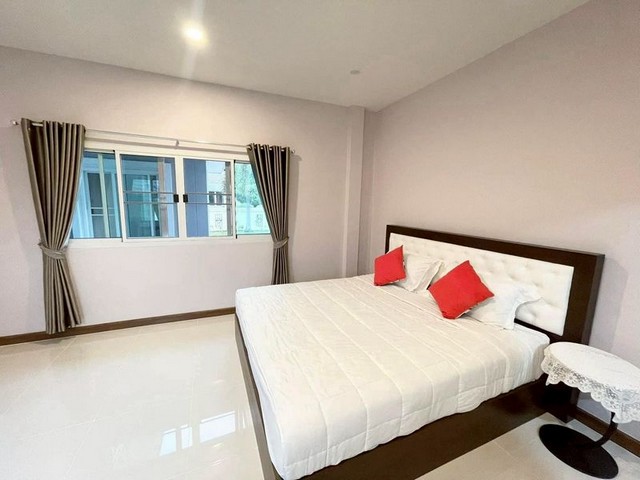 ประกาศฟรี! ซื้อ-ขาย-เช่า คอนโด บ้าน ทาวน์โฮม ที่ดิน และพื้นที่เชิงพาณิชย์ทั่วประเทศไทย ทุกทำเล ทุกงบประมาณ ไม่มีค่าใช้จ่าย ลงง่าย ขายไว เข้าถึงผู้ซื้อโดยตรง 5 251898pic4.jpg