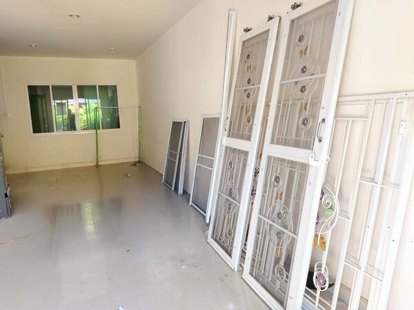 ประกาศฟรี! ซื้อ-ขาย-เช่า คอนโด บ้าน ทาวน์โฮม ที่ดิน และพื้นที่เชิงพาณิชย์ทั่วประเทศไทย ทุกทำเล ทุกงบประมาณ ไม่มีค่าใช้จ่าย ลงง่าย ขายไว เข้าถึงผู้ซื้อโดยตรง 5 513185pic4.jpg