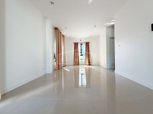 ประกาศฟรี! ซื้อ-ขาย-เช่า คอนโด บ้าน ทาวน์โฮม ที่ดิน และพื้นที่เชิงพาณิชย์ทั่วประเทศไทย ทุกทำเล ทุกงบประมาณ ไม่มีค่าใช้จ่าย ลงง่าย ขายไว เข้าถึงผู้ซื้อโดยตรง 5 314843pic4.jpg