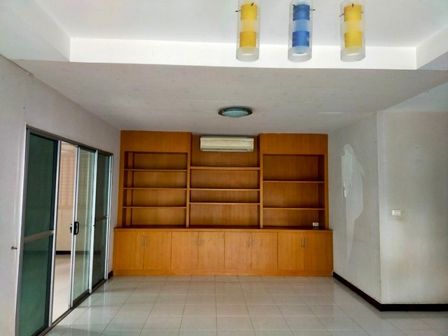 ประกาศฟรี! ซื้อ-ขาย-เช่า คอนโด บ้าน ทาวน์โฮม ที่ดิน และพื้นที่เชิงพาณิชย์ทั่วประเทศไทย ทุกทำเล ทุกงบประมาณ ไม่มีค่าใช้จ่าย ลงง่าย ขายไว เข้าถึงผู้ซื้อโดยตรง 4 251994pic3.jpg