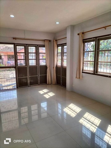 ประกาศฟรี! ซื้อ-ขาย-เช่า คอนโด บ้าน ทาวน์โฮม ที่ดิน และพื้นที่เชิงพาณิชย์ทั่วประเทศไทย ทุกทำเล ทุกงบประมาณ ไม่มีค่าใช้จ่าย ลงง่าย ขายไว เข้าถึงผู้ซื้อโดยตรง 4 252006pic3.jpg