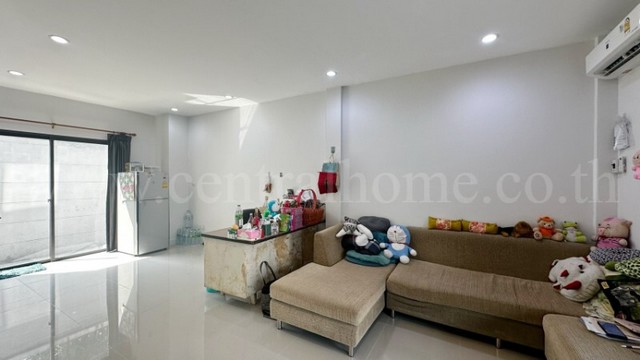 ประกาศฟรี! ซื้อ-ขาย-เช่า คอนโด บ้าน ทาวน์โฮม ที่ดิน และพื้นที่เชิงพาณิชย์ทั่วประเทศไทย ทุกทำเล ทุกงบประมาณ ไม่มีค่าใช้จ่าย ลงง่าย ขายไว เข้าถึงผู้ซื้อโดยตรง 3 293970pic2.jpg