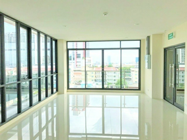 ประกาศฟรี! ซื้อ-ขาย-เช่า คอนโด บ้าน ทาวน์โฮม ที่ดิน และพื้นที่เชิงพาณิชย์ทั่วประเทศไทย ทุกทำเล ทุกงบประมาณ ไม่มีค่าใช้จ่าย ลงง่าย ขายไว เข้าถึงผู้ซื้อโดยตรง 4 251929pic3.jpg