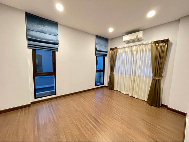 ประกาศฟรี! ซื้อ-ขาย-เช่า คอนโด บ้าน ทาวน์โฮม ที่ดิน และพื้นที่เชิงพาณิชย์ทั่วประเทศไทย ทุกทำเล ทุกงบประมาณ ไม่มีค่าใช้จ่าย ลงง่าย ขายไว เข้าถึงผู้ซื้อโดยตรง 4 512827pic3.jpg